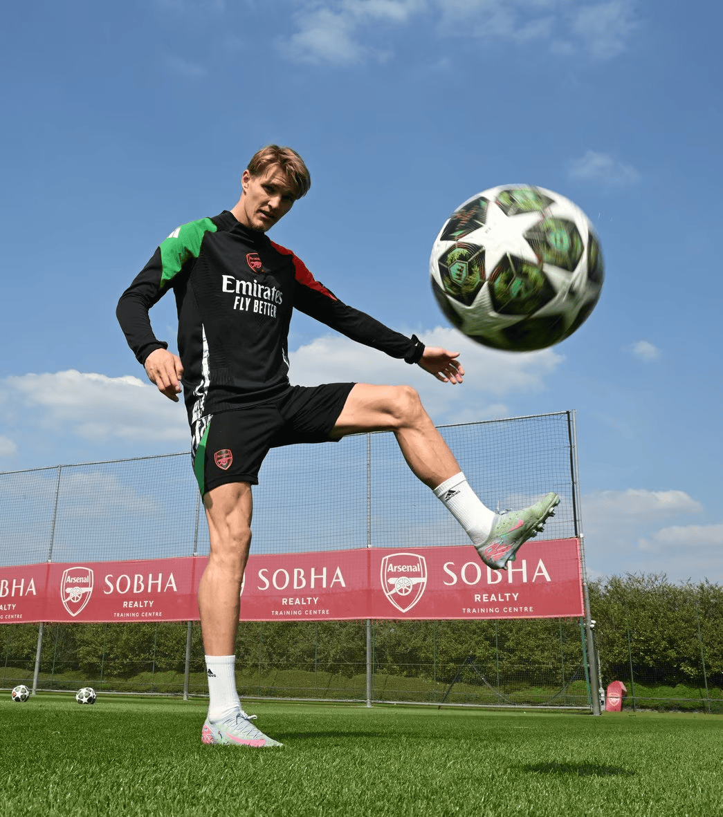 罗马发布备战花絮;今夜伤情更新;欧冠任务艰巨;年轻球员获得机会的简单介绍 罗马发布备战花絮;今夜伤情更新;欧冠任务艰巨;年轻球员获得机会的简单介绍