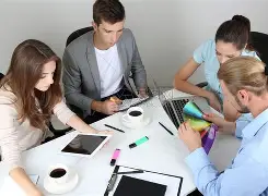 小组赛巅峰对决!岭南火狐队守住胜果皖江青龙队,拉力赛赛场再起波澜;边后卫成为亮点的简单介绍 小组赛巅峰对决!岭南火狐队守住胜果皖江青龙队,拉力赛赛场再起波澜;边后卫成为亮点的简单介绍