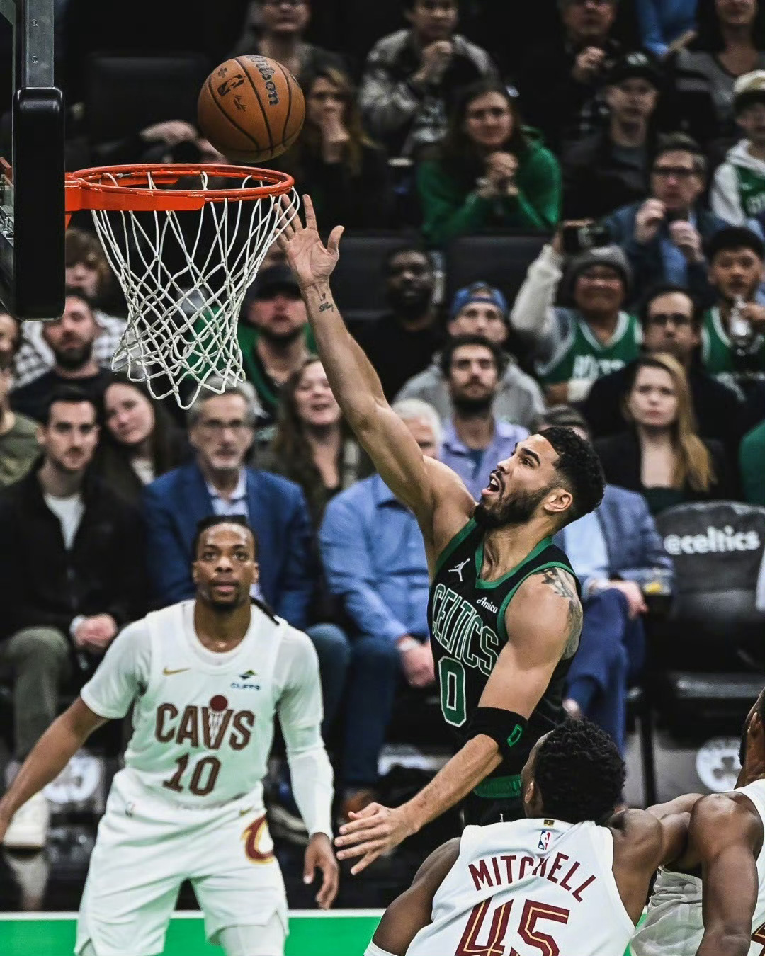 包含波士顿凯尔特人迎意甲关键赛，今晚状态回暖，更衣室稳定，纪律约束更严格的词条