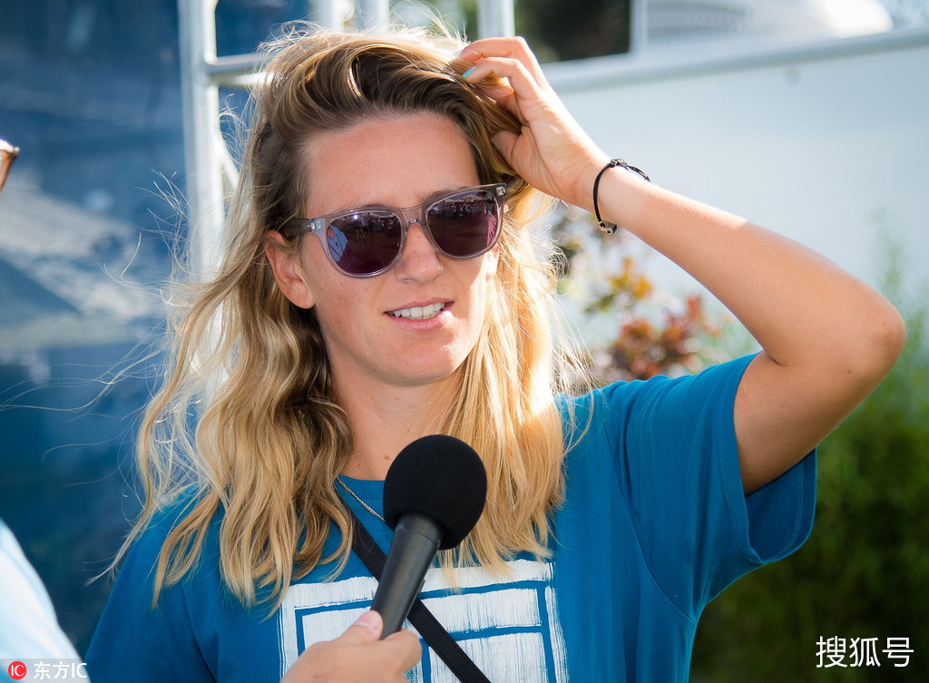 包含阿扎伦卡迎来五赛季高光表现,RNG球迷沸腾!的词条 包含阿扎伦卡迎来五赛季高光表现,RNG球迷沸腾!的词条